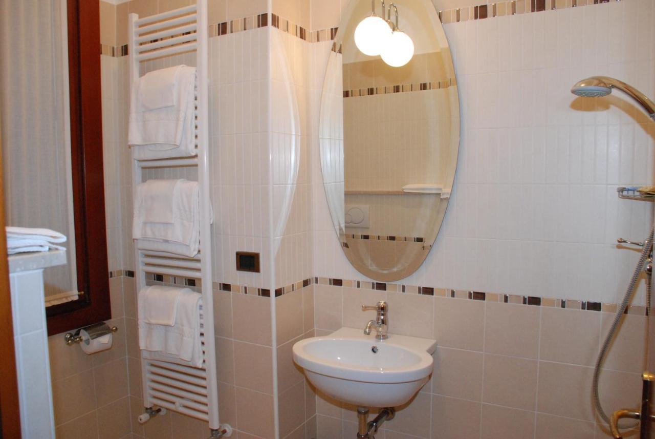 Hotel Vecia Brenta Mira Habitación foto
